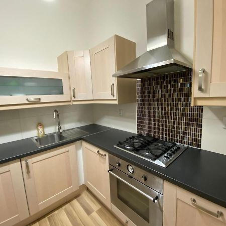 Spacious Apartment On Wenceslas Square Praag Buitenkant foto