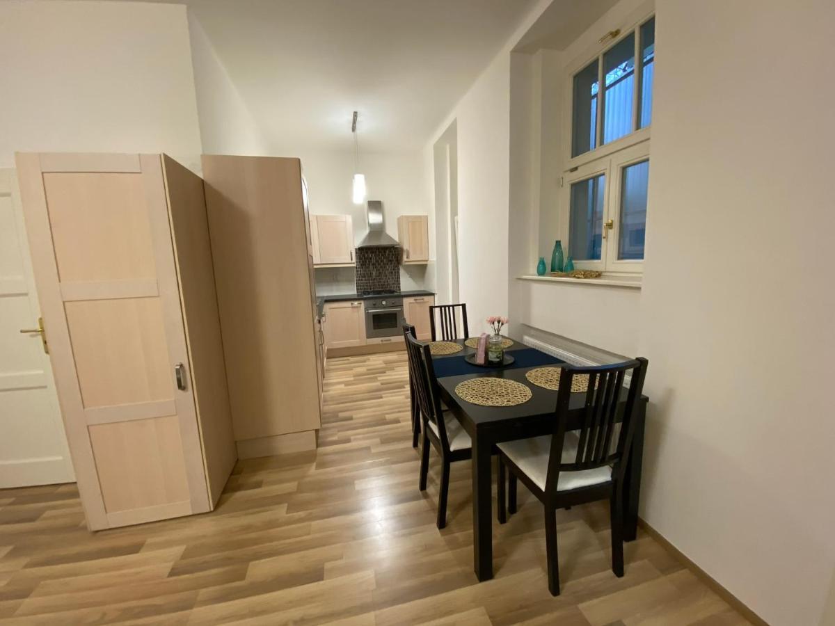 Spacious Apartment On Wenceslas Square Praag Buitenkant foto